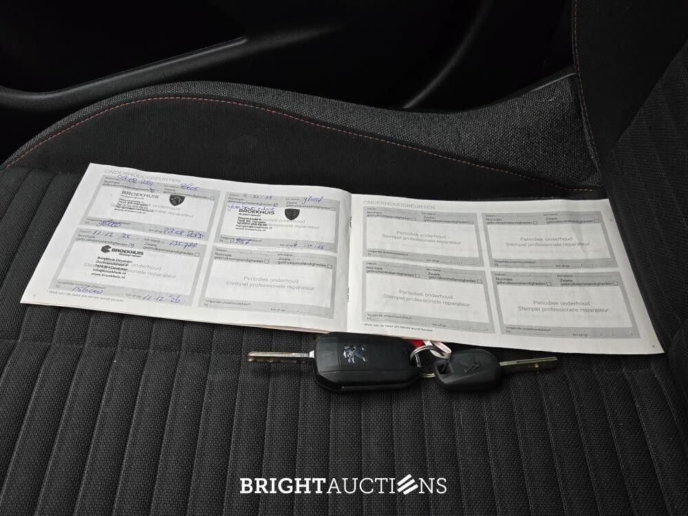 Peugeot 2008 Blue Lease Active 1.2 PureTech 102pk 2021 (Origineel-NL), K-518-TF