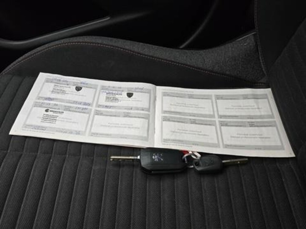 Peugeot 2008 Blue Lease Active 1.2 PureTech 102pk 2021 (Origineel-NL), K-518-TF
