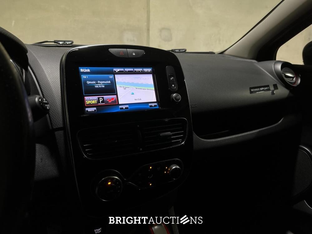 Renault Clio 1.6 R.S. Trophy 220pk 2015, K-787-PD