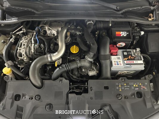 Renault Clio 1.6 R.S. Trophy 220pk 2015, K-787-PD