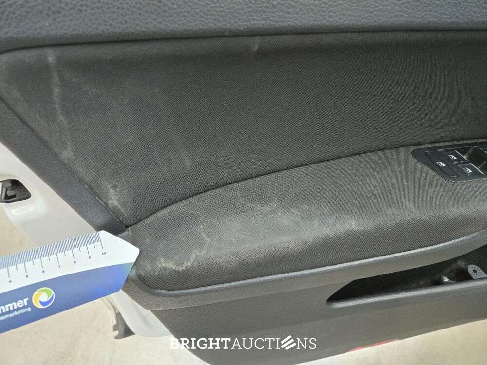 Volkswagen Golf Highline Business R 1.5 TSI 150pk 2019 (Origineel-NL), XG-637-X