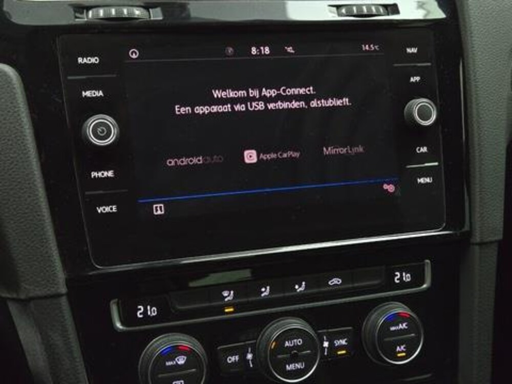 Volkswagen Golf Highline Business R 1.5 TSI 150pk 2019 (Origineel-NL), XG-637-X