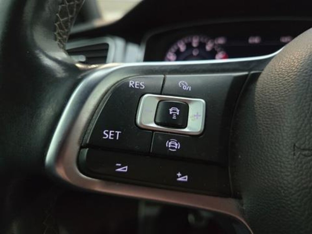 Volkswagen Golf Highline Business R 1.5 TSI 150hp 2019 (Original-NL), XG-637-X