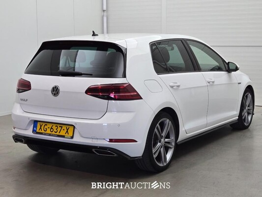 Volkswagen Golf Highline Business R 1.5 TSI 150pk 2019 (Origineel-NL), XG-637-X