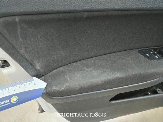 Volkswagen Golf Highline Business R 1.5 TSI 150pk 2019 (Origineel-NL), XG-637-X