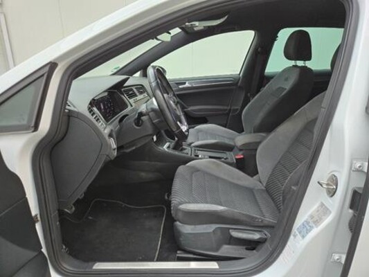 Volkswagen Golf Highline Business R 1.5 TSI 150pk 2019 (Origineel-NL), XG-637-X