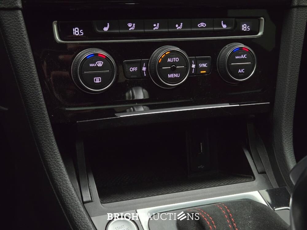 Volkswagen Golf GTI TCR 2.0 TSI 290pk 2019, T-176-XR