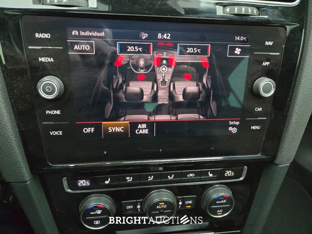 Volkswagen Golf GTI Performance 2.0 TSI 245pk 2017, L-416-LR