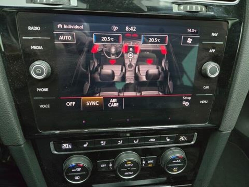 Volkswagen Golf GTI Performance 2.0 TSI 245pk 2017, L-416-LR