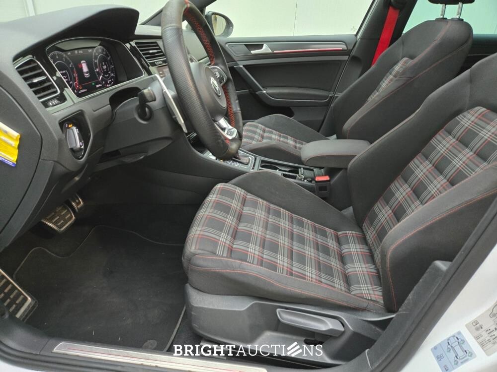 Volkswagen Golf GTI Performance 2.0 TSI 245pk 2017, L-416-LR