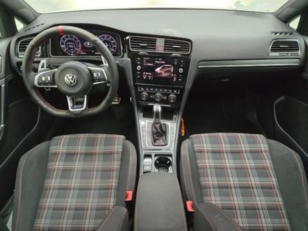 Volkswagen Golf GTI Performance 2.0 TSI 245pk 2017, L-416-LR