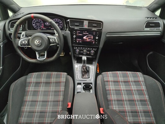 Volkswagen Golf GTI Performance 2.0 TSI 245pk 2017, L-416-LR