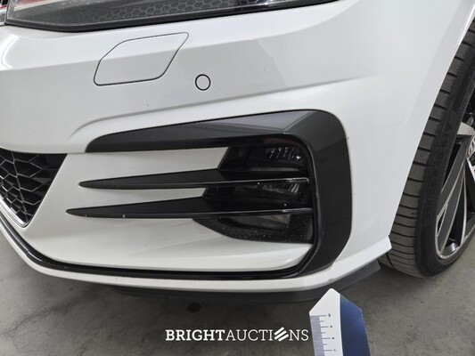 Volkswagen Golf GTI Performance 2.0 TSI 245pk 2017, L-416-LR