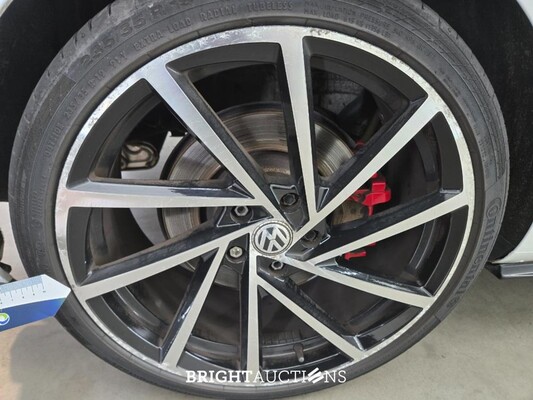 Volkswagen Golf GTI Performance 2.0 TSI 245pk 2017, L-416-LR