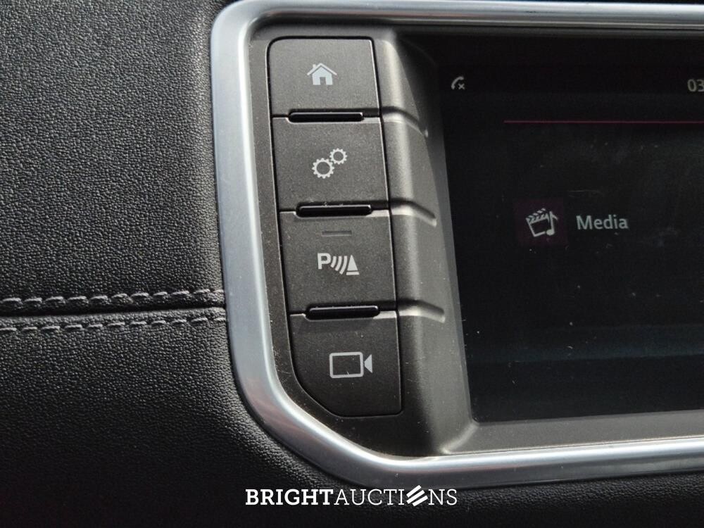 Land Rover Range Rover Evoque TD4 HSE Dynamic 2.0 150pk 2018, P-690-LR