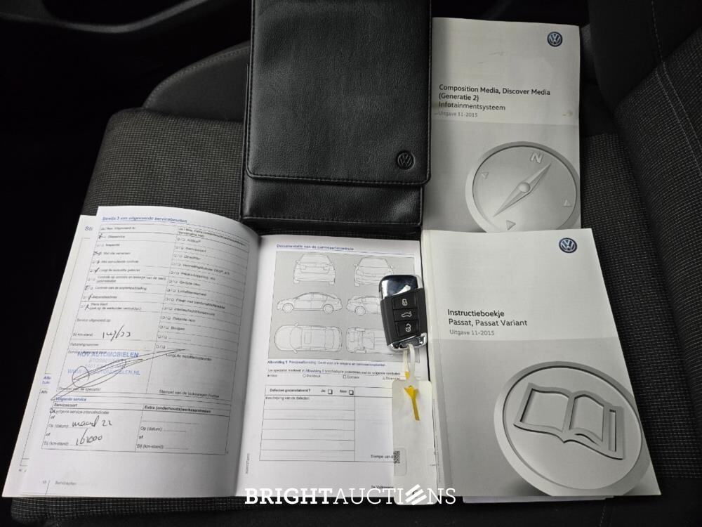 Volkswagen Passat Variant ACT Connected Series 1.4 TSI 150pk 2016 (Origineel-NL), JJ-820-G