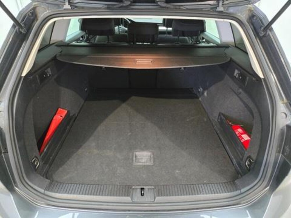 Volkswagen Passat Variant ACT Connected Series 1.4 TSI 150pk 2016 (Origineel-NL), JJ-820-G