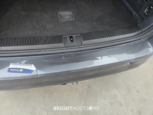 Volkswagen Passat Variant ACT Connected Series 1.4 TSI 150pk 2016 (Origineel-NL), JJ-820-G