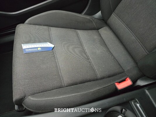 Volkswagen Passat Variant ACT Connected Series 1.4 TSI 150pk 2016 (Origineel-NL), JJ-820-G