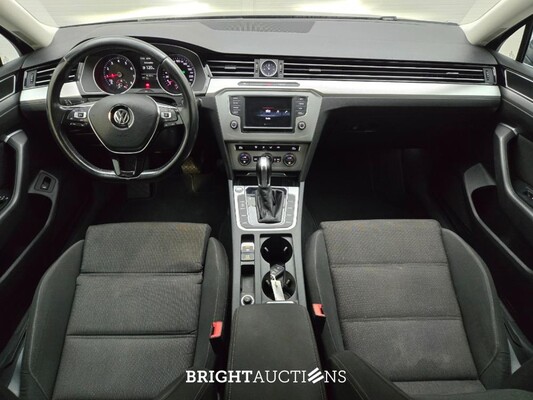 Volkswagen Passat Variant ACT Connected Series 1.4 TSI 150pk 2016 (Origineel-NL), JJ-820-G