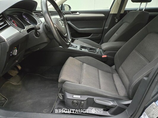 Volkswagen Passat Variant ACT Connected Series 1.4 TSI 150pk 2016 (Origineel-NL), JJ-820-G