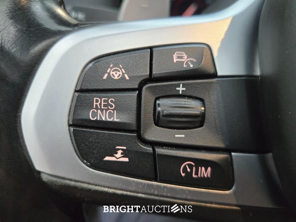 BMW 5-serie High Executive 252pk 2017 (Origineel-NL), NJ-960-R