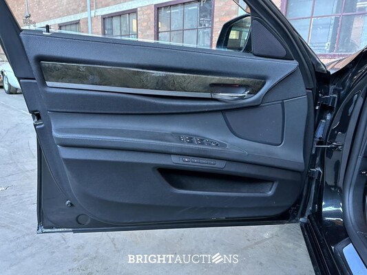 BMW ActiveHybrid7 F04 4.4 V8 7-serie 465pk 2011 -Youngtimer-