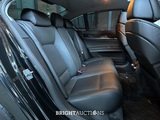 BMW ActiveHybrid7 F04 4.4 V8 7-serie 465pk 2011 -Youngtimer-