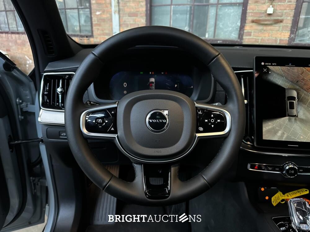 Volvo XC90 T8 AWD Plus Dark 457pk 2025 7-Persoons (1.100 KM) Fabrieksgarantie
