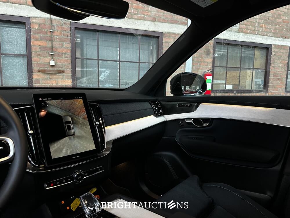 Volvo XC90 T8 AWD Plus Dark 457pk 2025 7-Persoons (1.100 KM) Fabrieksgarantie
