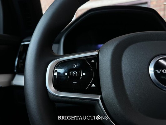 Volvo XC90 T8 AWD Plus Dark 457pk 2025 7-Persoons (1.100 KM) Fabrieksgarantie
