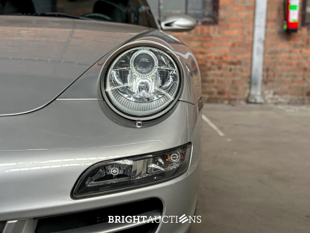 Porsche 911 Carrera 3.6 997 Coupé 325pk 2004 Youngtimer