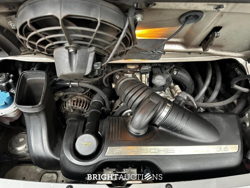 Porsche 911 Carrera 3.6 997 Coupé 325pk 2004 Youngtimer