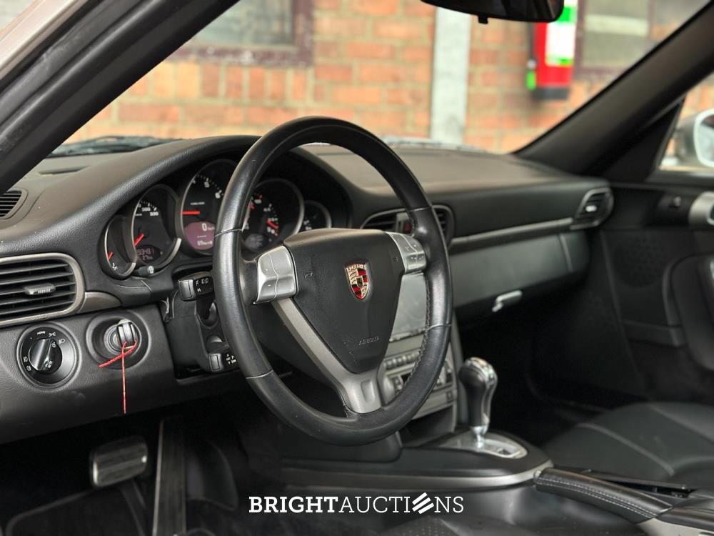 Porsche 911 Carrera 3.6 997 Coupé 325pk 2004 Youngtimer