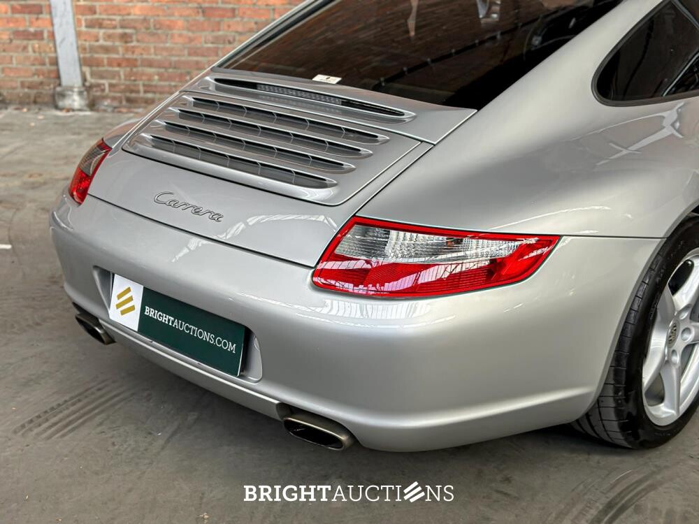 Porsche 911 Carrera 3.6 997 Coupe 325hp 2004 Youngtimer