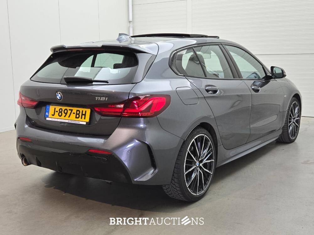 BMW 1-serie Executive Edition 140pk 2020 (Origineel-NL), J-897-BH