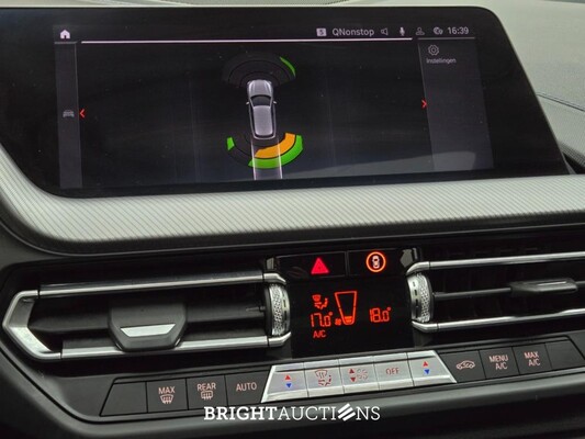 BMW 1-serie Executive Edition 140pk 2020 (Origineel-NL), J-897-BH