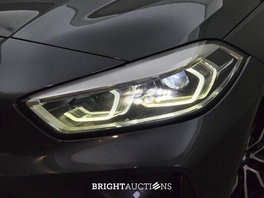 BMW 1-serie Executive Edition 140pk 2020 (Origineel-NL), J-897-BH