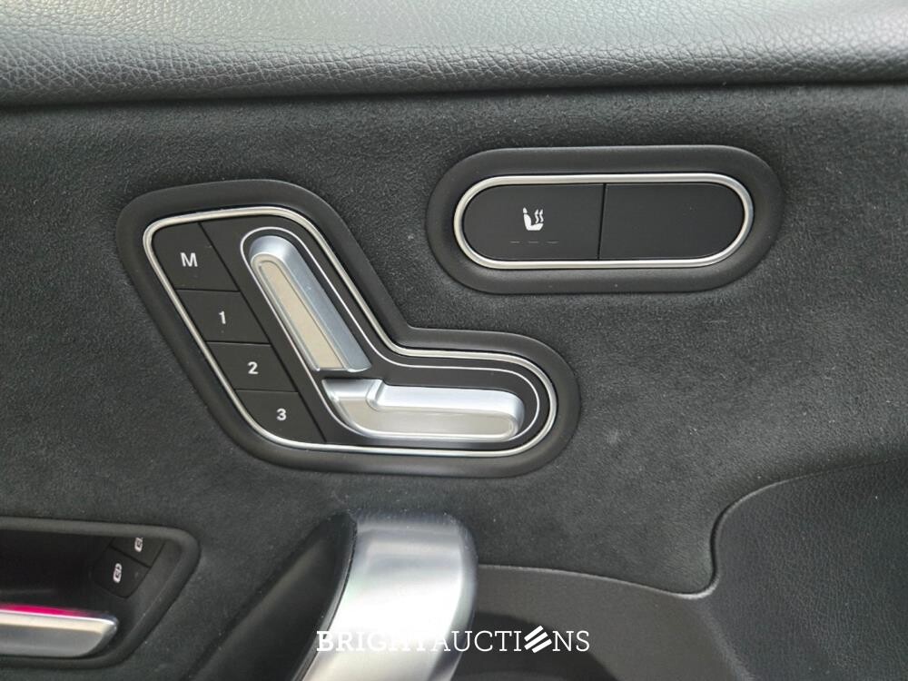 Mercedes-Benz A 180 Premium Plus 136pk 2020 A-klasse, P-854-HX