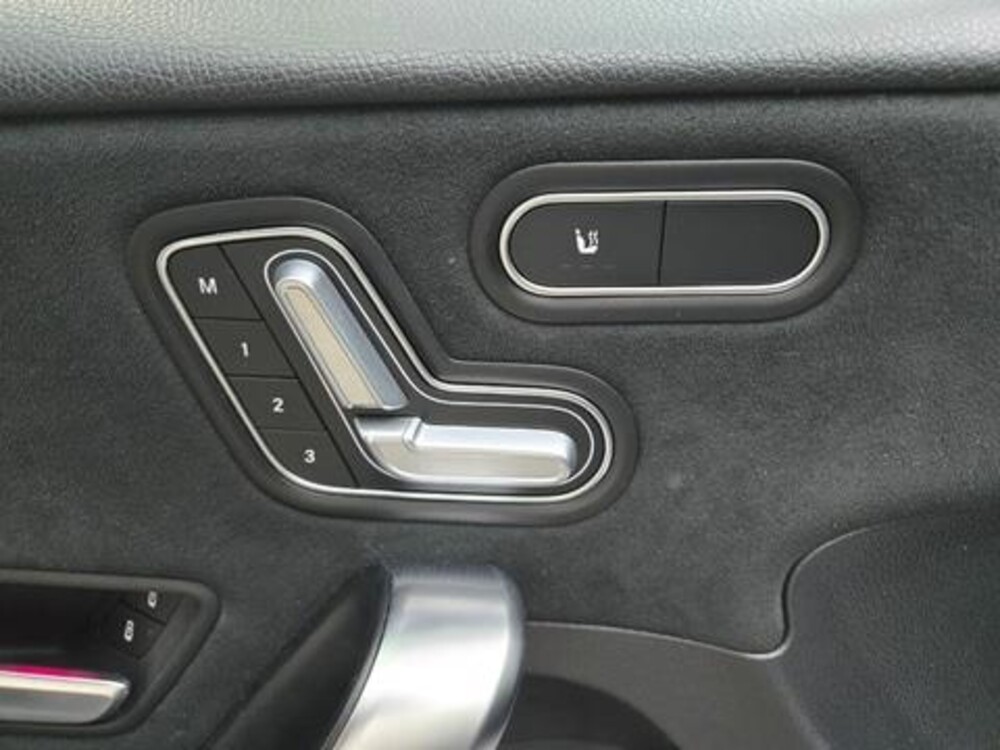 Mercedes-Benz A 180 Premium Plus 136pk 2020 A-klasse, P-854-HX