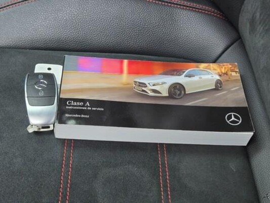 Mercedes-Benz A 180 Premium Plus 136pk 2020 A-klasse, P-854-HX