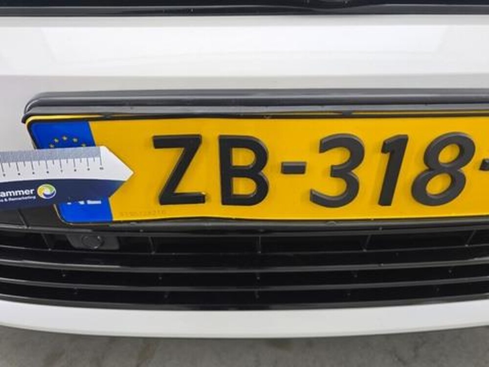 Volkswagen Tiguan ACT Highline Business R 1.5 TSI 150hp 2019 (Original-NL), ZB-318-G