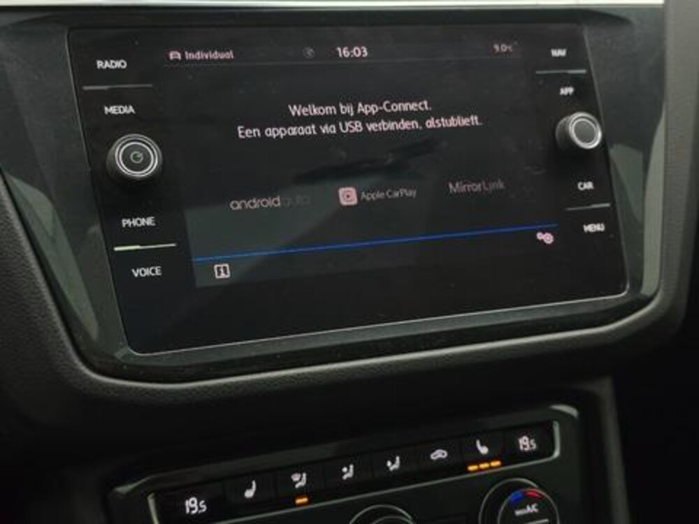 Volkswagen Tiguan ACT Highline Business R 1.5 TSI 150pk 2019 (Origineel-NL), ZB-318-G