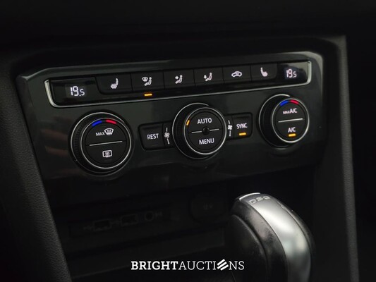Volkswagen Tiguan ACT Highline Business R 1.5 TSI 150pk 2019 (Origineel-NL), ZB-318-G