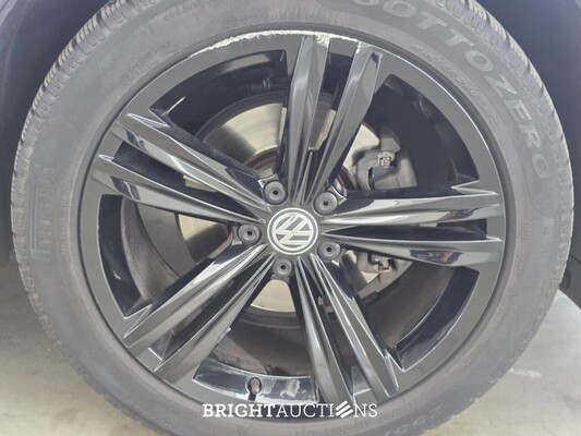 Volkswagen Tiguan ACT Highline Business R 1.5 TSI 150pk 2019 (Origineel-NL), ZB-318-G