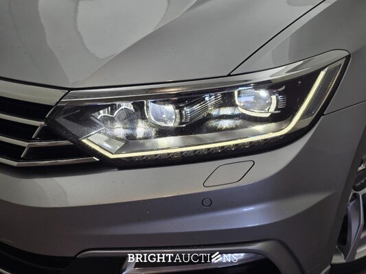 Volkswagen Passat Variant Highline Business R 1.5 TSI 150pk 2019 (Origineel-NL), XZ-405-V