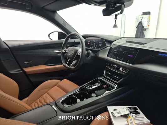 Audi e-tron GT GT 93 kWh 476pk 2023 (Origineel-NL), X-159-JX