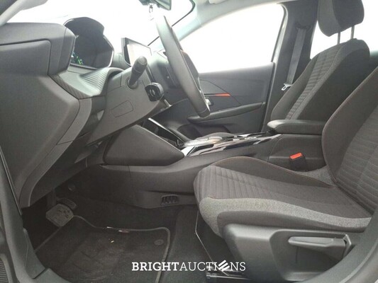 Peugeot 208 Ev Active 50 kWh 136pk 2022 (Origineel-NL), P-132-LT