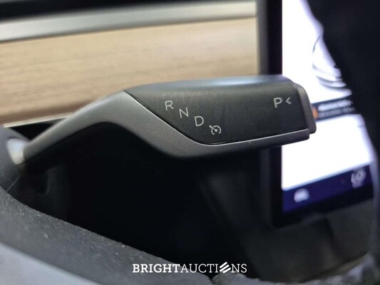Tesla Model 3 Stnd.rwd PLUS 60 kWh 238pk 2021 (Origineel-NL), L-538-BK