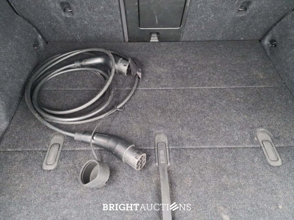 Volvo XC40 Recharge PLUS 70 kWh 231pk 2022 (Origineel-NL), R-756-TS